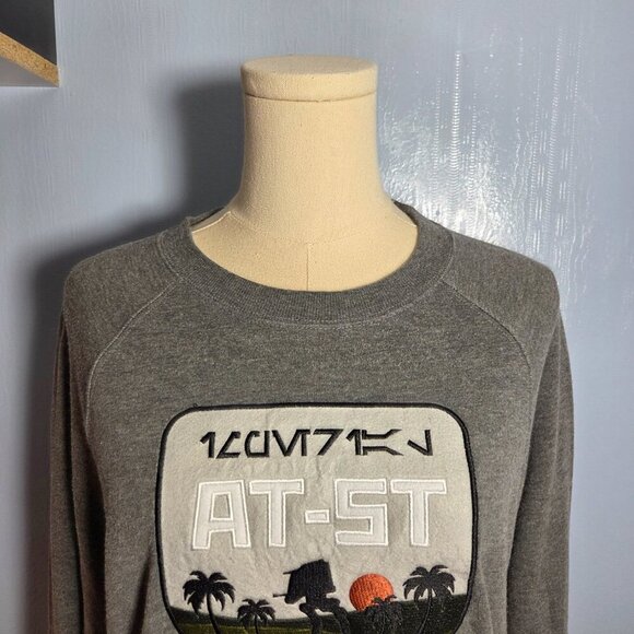 Star Wars Woman's Large Heathered Gray Imperial Patch Pullover Sweatshirt - Picture 2 of 11